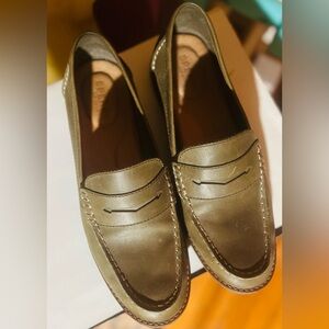 Sperry Pea Green Loafers Slip-On Moccasin Style